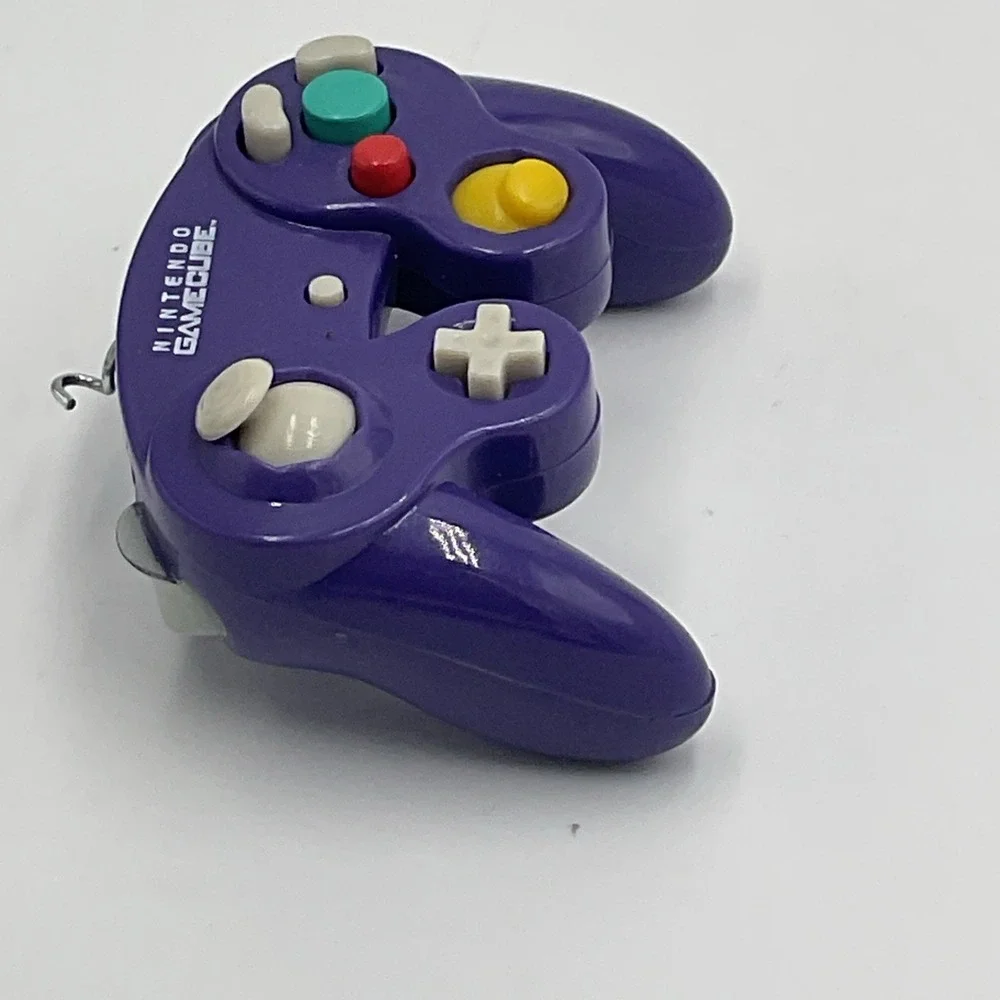 Purple GameCube Controller Keychain Paladone Nintendo Backpack Buddies Bag Clip